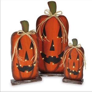 NEW! Set of 3 Light Up Pumpkins